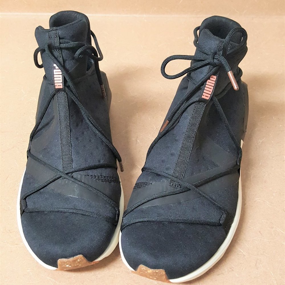 PUMA WOMENS BLACK KNIT SNEAKERS